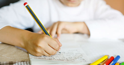 Mon enfant a de la difficulté à écrire... que faire ?