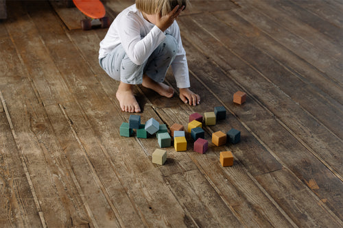 Petit guide pour vous aider à gérer les grandes émotions de votre enfant.