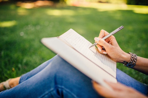En juin : Dehors les devoirs!