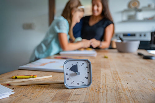 Reprendre la routine après les fêtes : 7 conseils pour créer un quotidien apaisé avec vos enfants